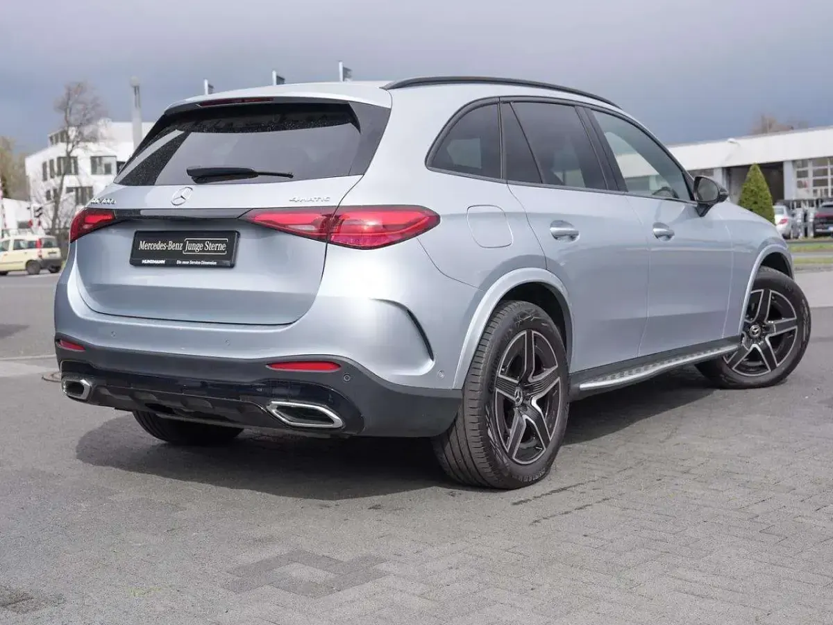 Brugt Mercedes GLC400d AMG 252 HK (185 kW) 2024 Sølv SUV