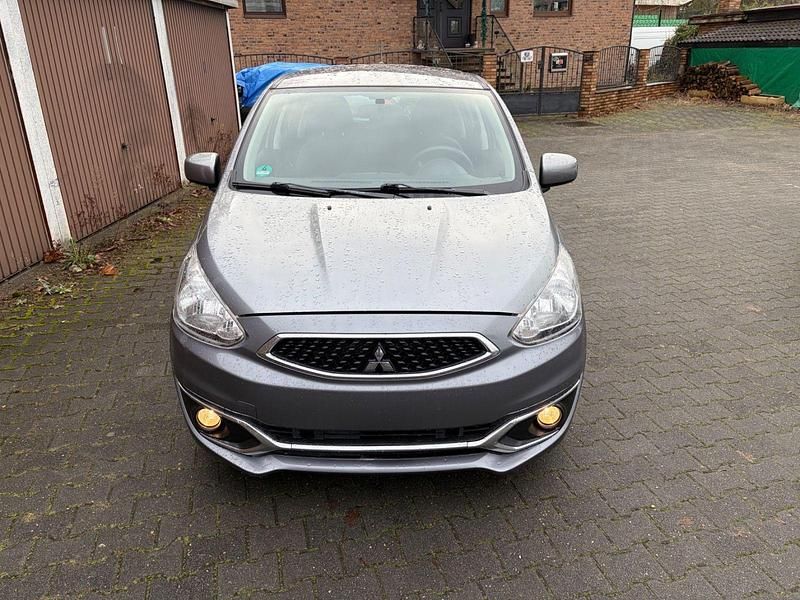 Gebraucht Mitsubishi Space Star Active 71 PS (52 kW) 2018 Grau Kleinwagen