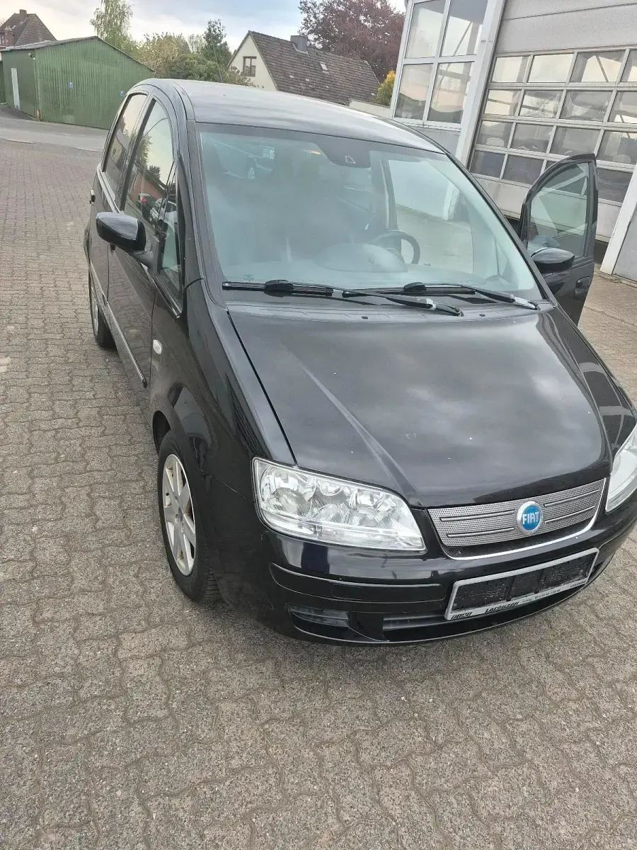 Gebraucht Fiat Idea 95 PS (69 kW) 2008 Schwarz Van / Kleinbus