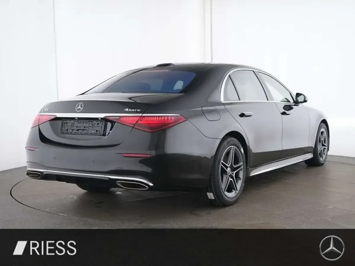 Gebraucht Mercedes S500 AMG 449 PS (330 kW) 2025 Metalliclack obsidianschwarz Limousine