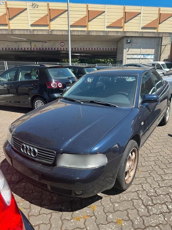 Blau Gebraucht 1999 Audi A4 Limousine | 500 € (Superpreis) - Bild 1/4