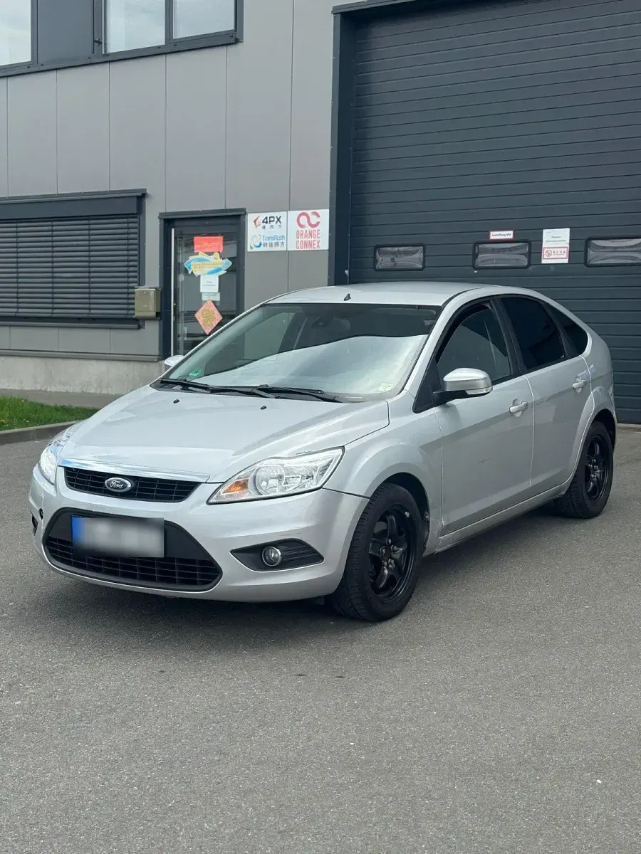 Gebraucht Ford Focus 100 PS (73 kW) 2009 Kleinwagen