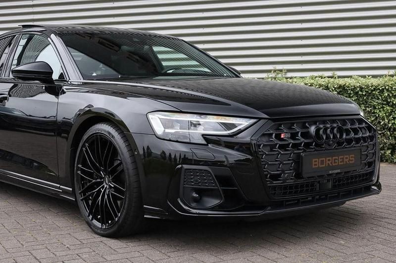 Gebraucht Audi S8 Sport 571 PS (419 kW) 2024 Schwarz Limousine