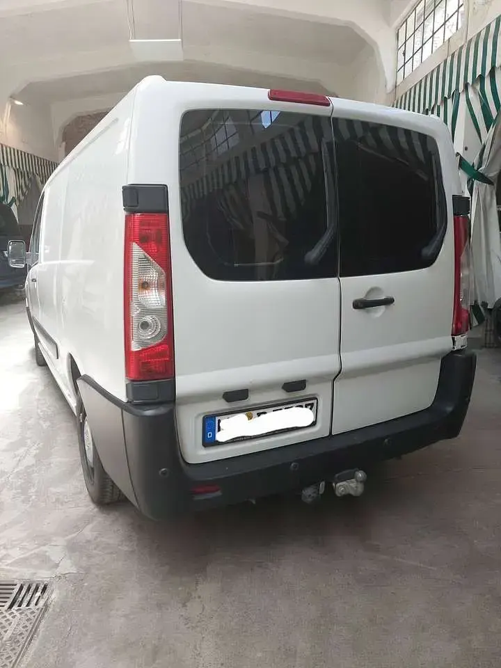 Gebraucht Peugeot Expert 128 PS (94 kW) 2016 Weiß Van