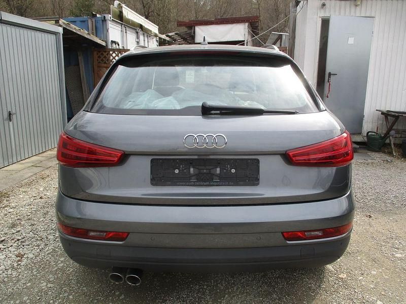 Gebraucht Audi Q3 Sport 150 PS (110 kW) 2016 Grau SUV