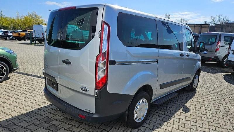 Gebraucht Ford Transit Trend 131 PS (96 kW) 2016 Silber Kombi