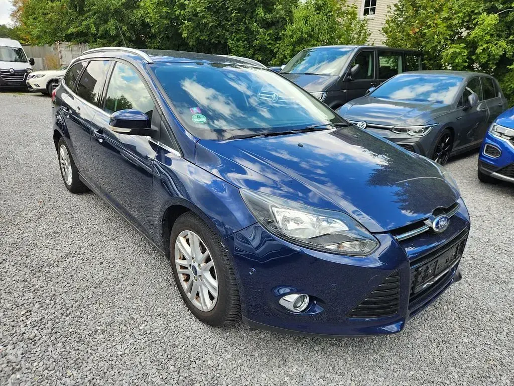Gebraucht Ford Focus Titanium 125 PS (91 kW) 2013 Blau Limousine