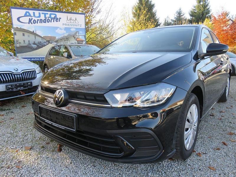 Deep black perleffekt Gebraucht 2022 VW Polo Life Limousine | 16.950 € (Fairer Preis) - Bild 1/4