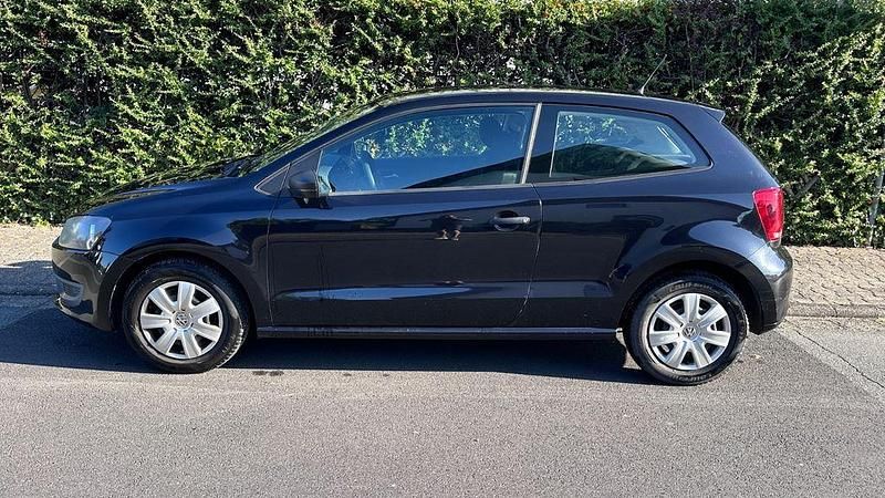 Schwarz Gebraucht 2012 VW Polo Trendline Kleinwagen | 1.900 € (Guter Preis) - Bild 1/4