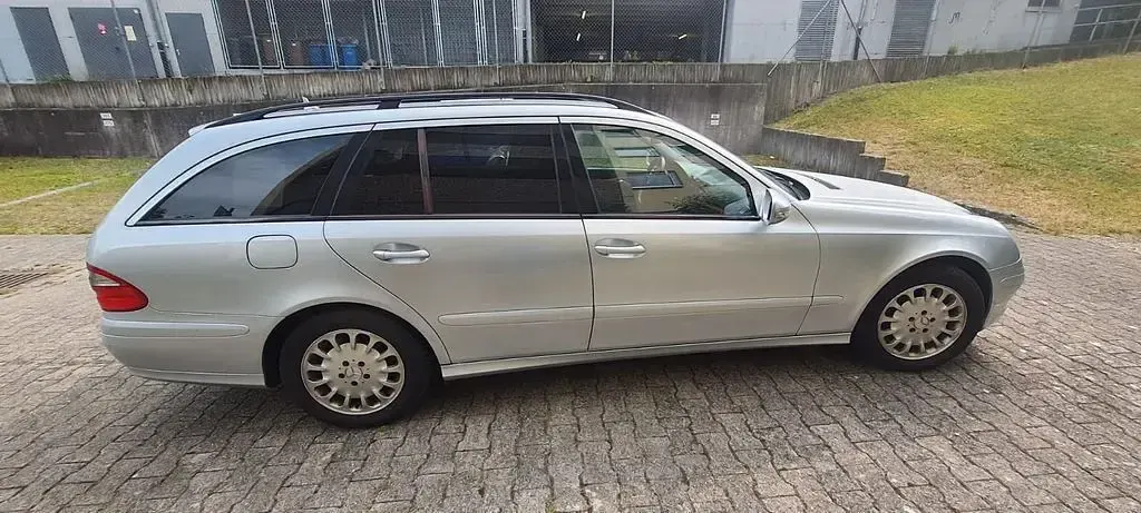 Gebraucht Mercedes E200 Elegance 184 PS (135 kW) 2008 Silber Limousine