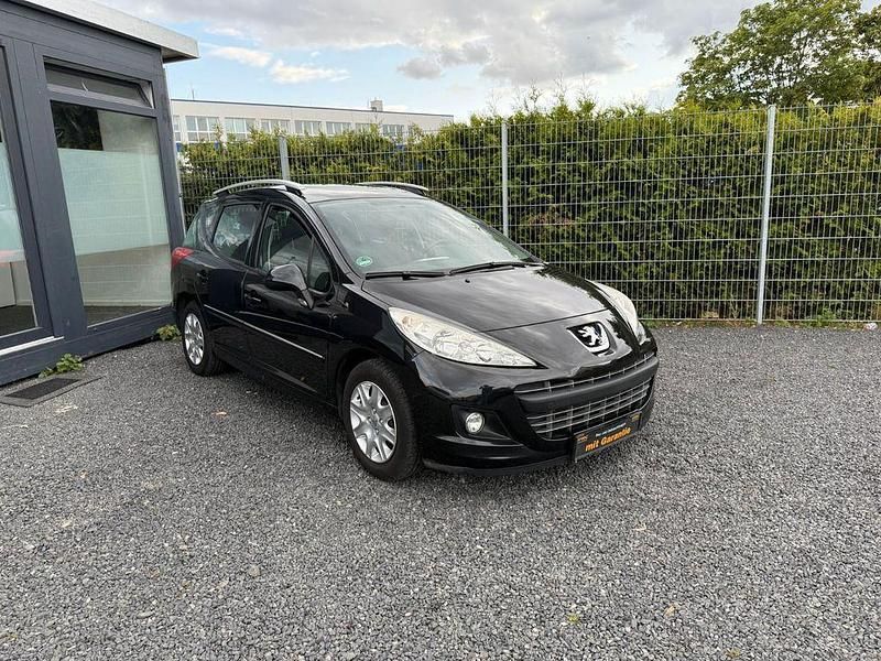 Schwarz Gebraucht 2011 Peugeot 207 Tendance Kombi | 4.000 € (Etwas zu teuer) - Bild 1/4
