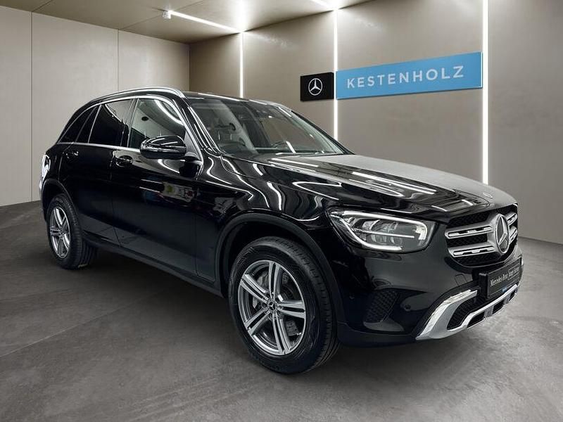 Gebraucht Mercedes GLC300e 320 PS (235 kW) 2022 Schwarz SUV