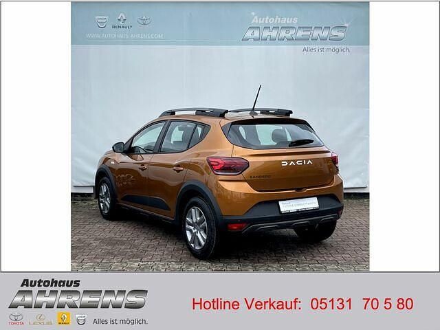 Gebraucht Dacia Sandero Expression 101 PS (74 kW) 2023 Orange Kleinwagen