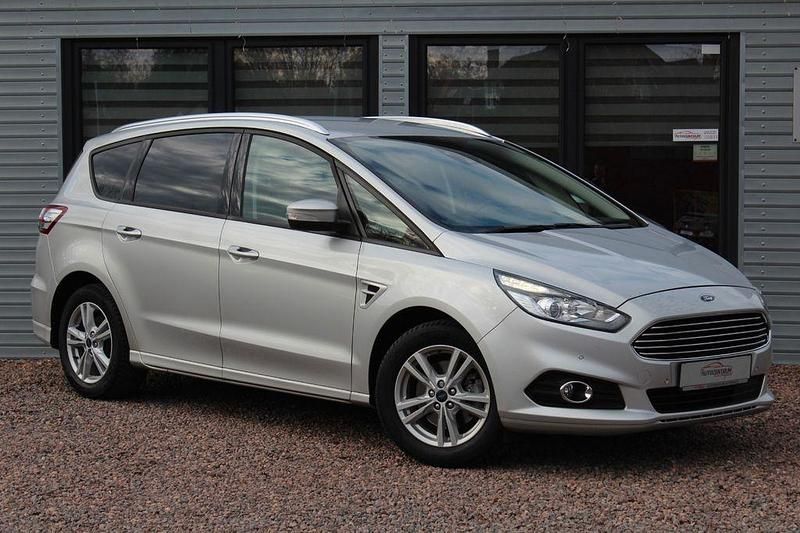 Gebraucht Ford S-MAX Business Edition 165 PS (121 kW) 2019 Silber Van / Kleinbus