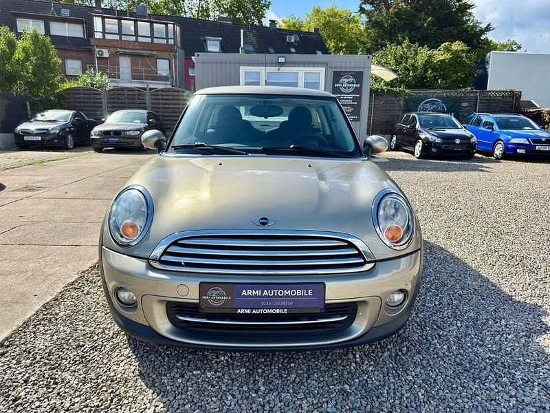 Grün Gebraucht 2010 Mini Cooper Kleinwagen | 5.390 € (Fairer Preis) - Bild 1/4