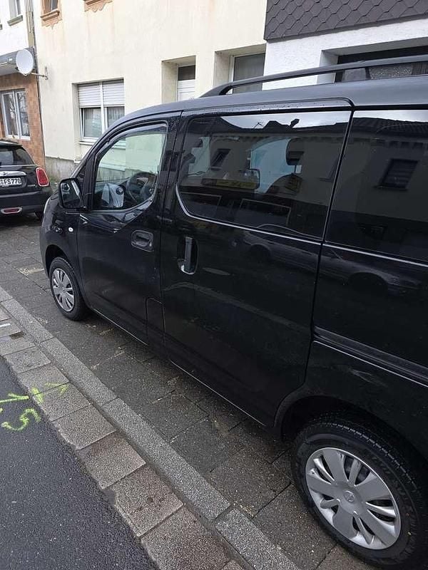 Gebraucht Nissan NV200 Premium Edition 110 PS (80 kW) 2011 Schwarz Van / Kleinbus