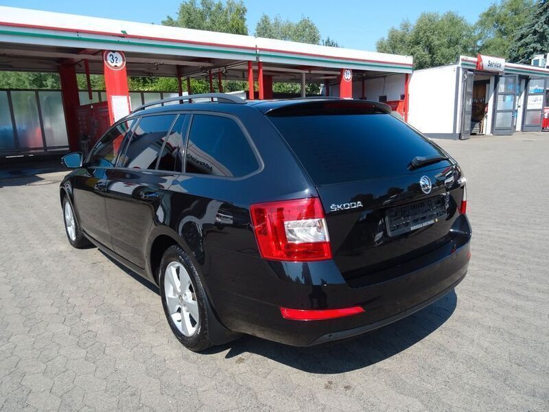Gebraucht Skoda Octavia Elegance 150 PS (110 kW) 2014 Schwarz Kombi