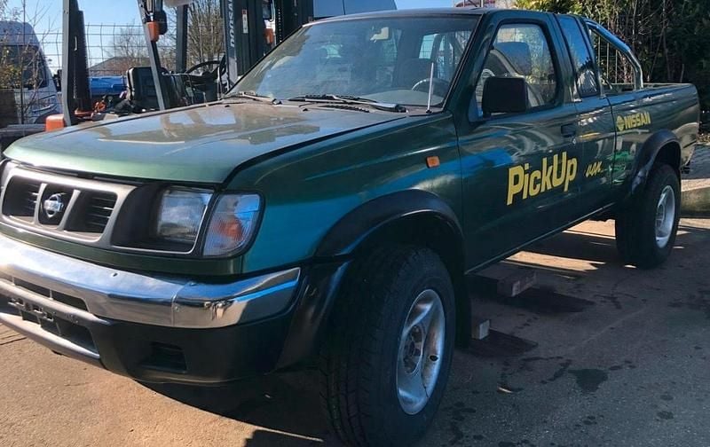 Grün Gebraucht 1999 Nissan Navara Abholung | 15.000 € - Bild 1/1