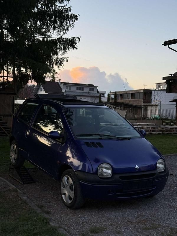 Blau Gebraucht 2001 Renault Twingo Kleinwagen | 3.200 € - Bild 1/4