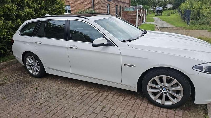 Weiß Gebraucht 2015 BMW 535 Kombi | 19.500 € (Fairer Preis) - Bild 1/4