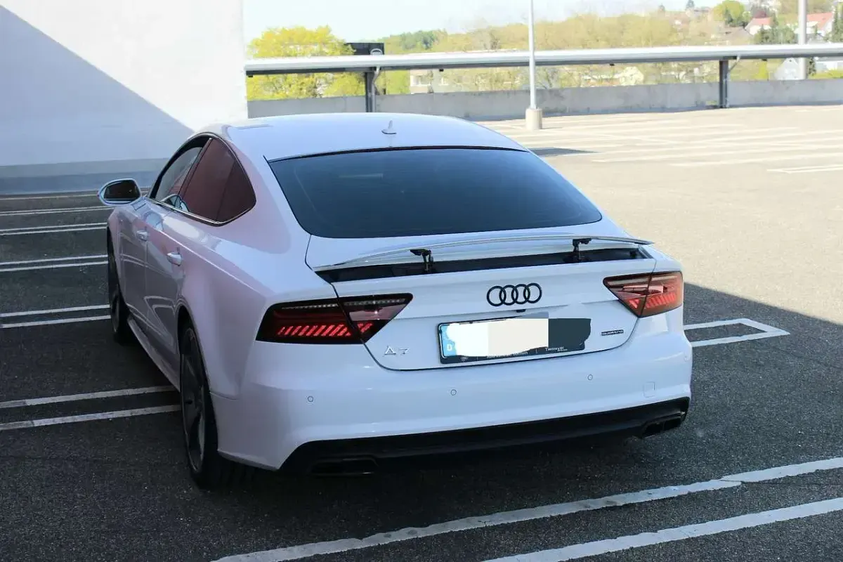 Gebraucht Audi A7 S-Line 320 PS (235 kW) 2015 Weiß Kleinwagen