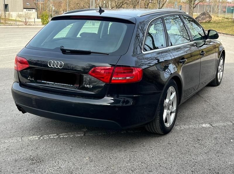 Gebraucht Audi A4 Ambiente 160 PS (117 kW) 2009 Schwarz Kombi