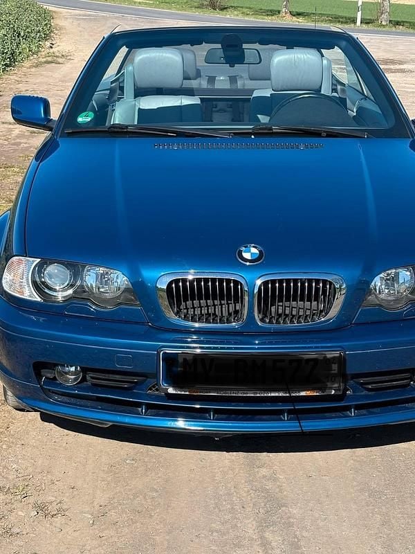 Gebraucht BMW 320 Cabriolet 170 PS (125 kW) 2003 Blau Cabrio