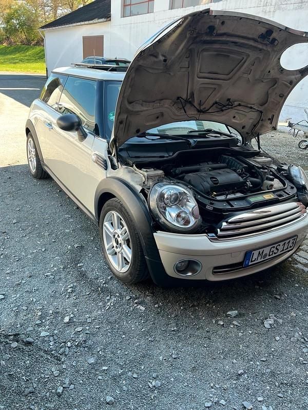 Brugt Mini Cooper 55 HK (40 kW) 2010 Andere farben Hatchback