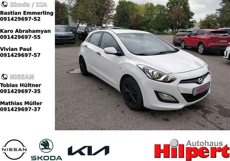 Weiß Gebraucht 2014 Hyundai i30 Classic Limousine | 7.440 € (Fairer Preis) - Bild 1/4