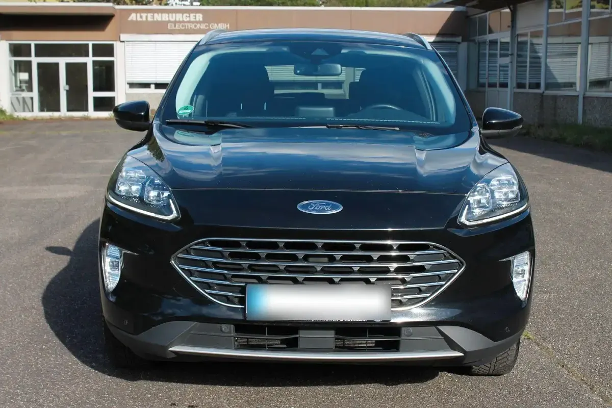 Gebraucht Ford Kuga Titanium 224 PS (164 kW) 2023 Schwarz SUV