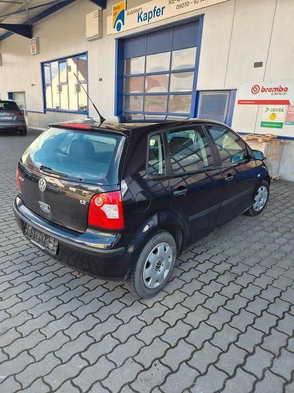 Gebraucht VW Polo Basis 64 PS (47 kW) 2003 Schwarz Limousine