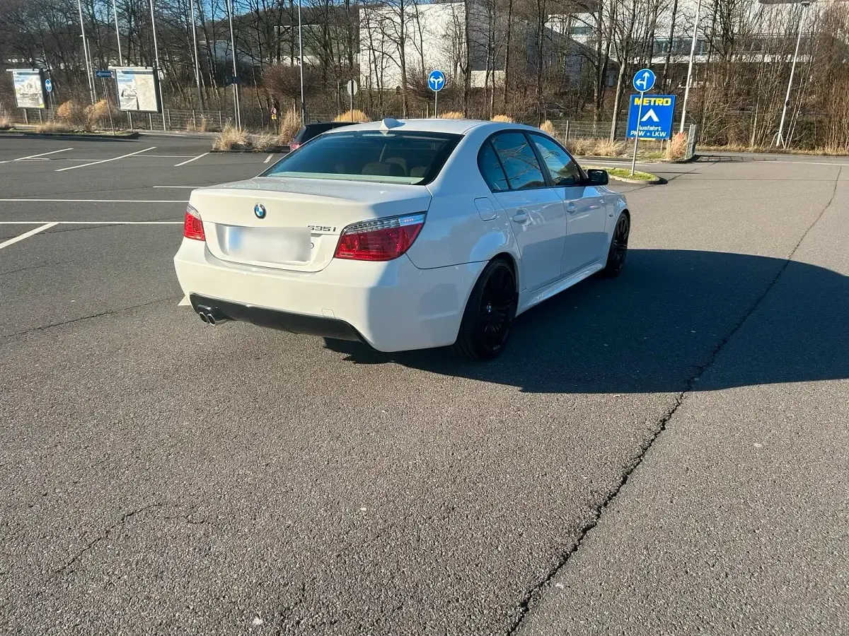 Gebraucht BMW 535 M Sport 306 PS (225 kW) 2009 Weiß Limousine