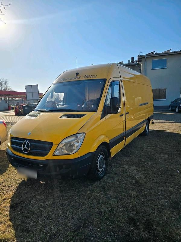 Używany Mercedes Sprinter 2011 Żółty
