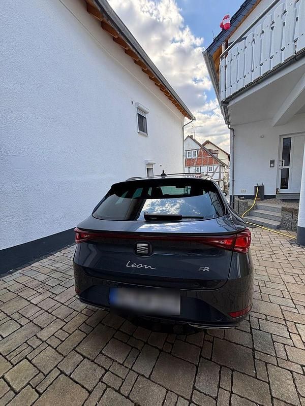 Gebraucht Seat Leon 4Drive 150 PS (110 kW) 2020 Grau Kombi