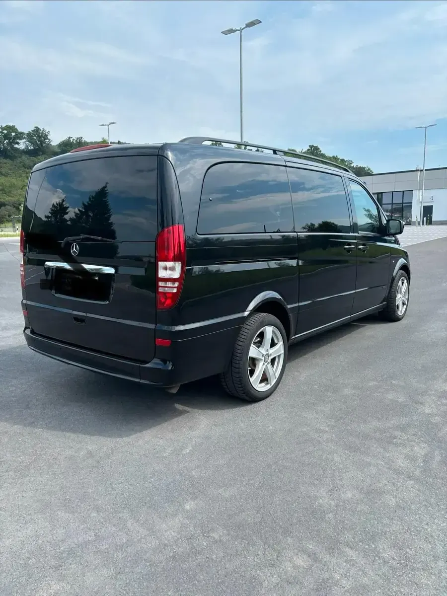 Gebraucht Mercedes Viano 224 PS (164 kW) 2011 Schwarz Van / Kleinbus