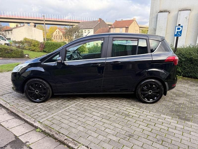 Gebraucht Ford B-MAX Titanium 125 PS (91 kW) 2017 Schwarz Van / Kleinbus