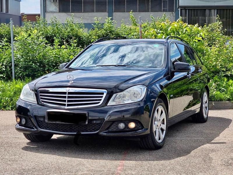 Schwarz Gebraucht 2011 Mercedes C200 Limousine | 4.999 € (Guter Preis) - Bild 1/4