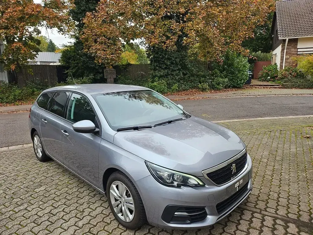 Gebraucht Peugeot 308 SW Active 131 PS (96 kW) 2019 Kombi
