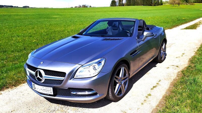 Silber Gebraucht 2012 Mercedes 250 Edition 1 Cabrio | 22.900 € (Fairer Preis) - Bild 1/4
