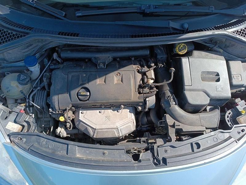 Gebraucht Peugeot 207 Filou 95 PS (69 kW) 2010 Blau Limousine