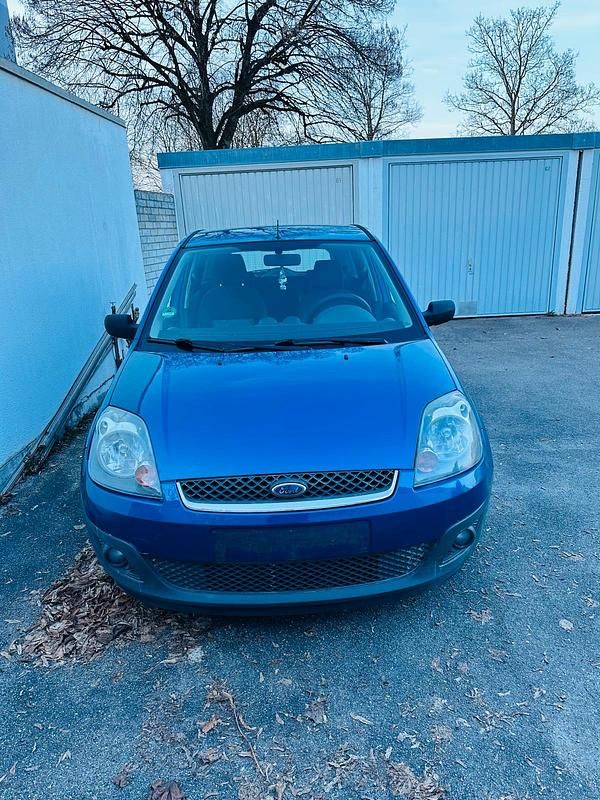 Gebraucht Ford Fiesta 63 PS (46 kW) 2006 Blau Kleinwagen