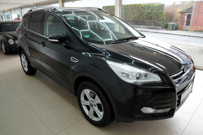 Gebraucht Ford Kuga Titanium 179 PS (131 kW) 2016 Schwarz SUV