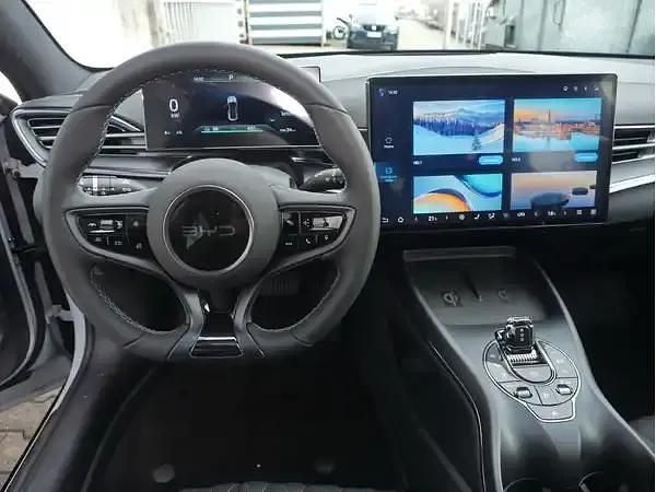 Neu BYD Seal 169 kW (231 PS) 2026 Grau Limousine