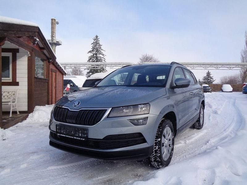 Grau Gebraucht 2020 Skoda Karoq Ambition SUV | 19.500 € (Superpreis) - Bild 1/4