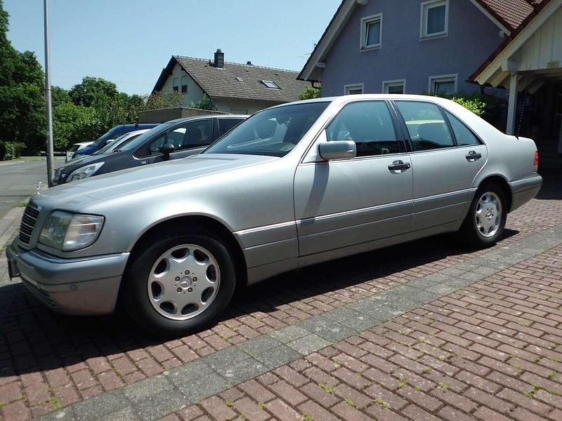 Silber Gebraucht 1996 Mercedes S280 Limousine | 23.200 € - Bild 1/4