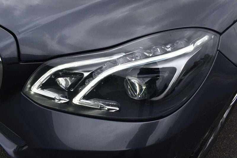 Gebraucht Mercedes E220 Elegance 163 PS (119 kW) 2013 Grau Limousine