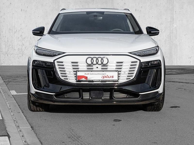 Gebraucht Audi Q6 e-tron S-Line 185 kW (252 PS) 2025 Gletscherweiß metallic SUV