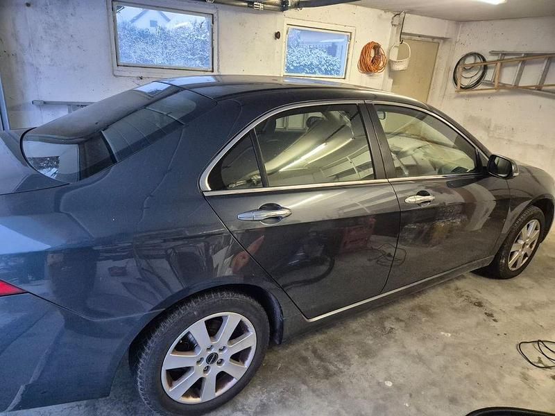 Gebraucht Honda Accord Executive 140 PS (102 kW) 2004 Andere farben Limousine