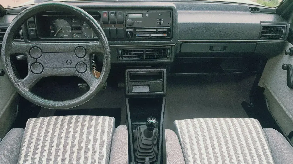 Gebraucht VW Jetta 72 PS (52 kW) 1986 Silber Limousine