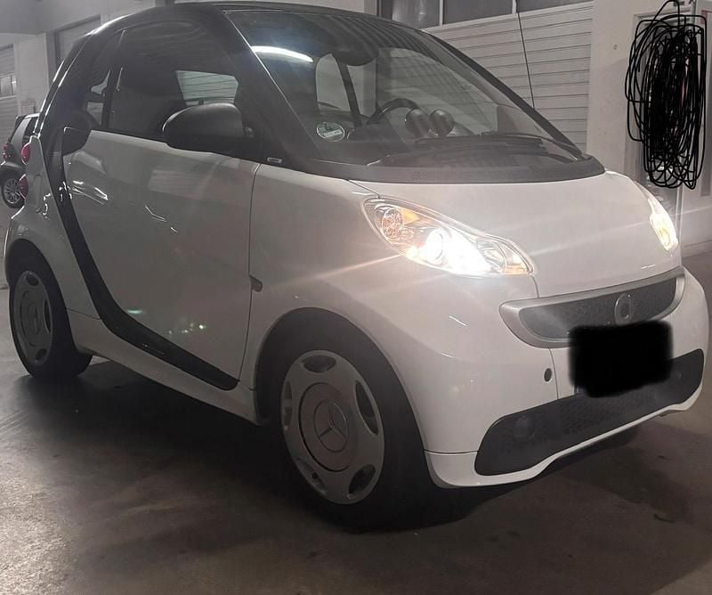 Weiß Gebraucht 2012 Smart ForTwo Coupé Pulse Kleinwagen | 3.750 € (Guter Preis) - Bild 1/3